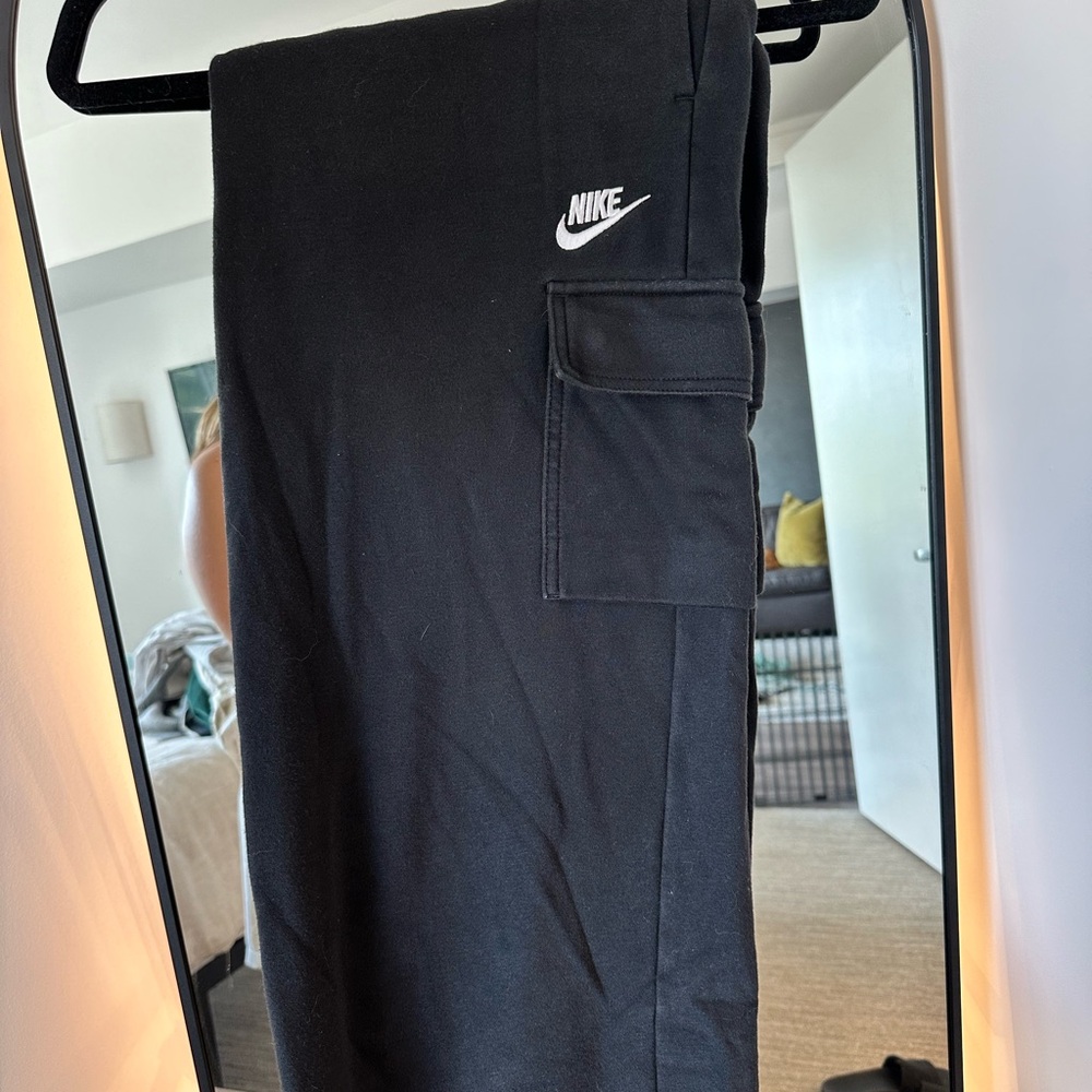 Women’s Nike jogger sweatpants